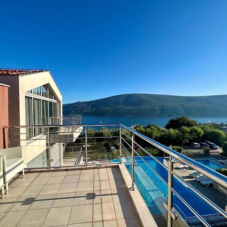 Acacia Hill B8 Apartment Ðenovići Bagian luar foto